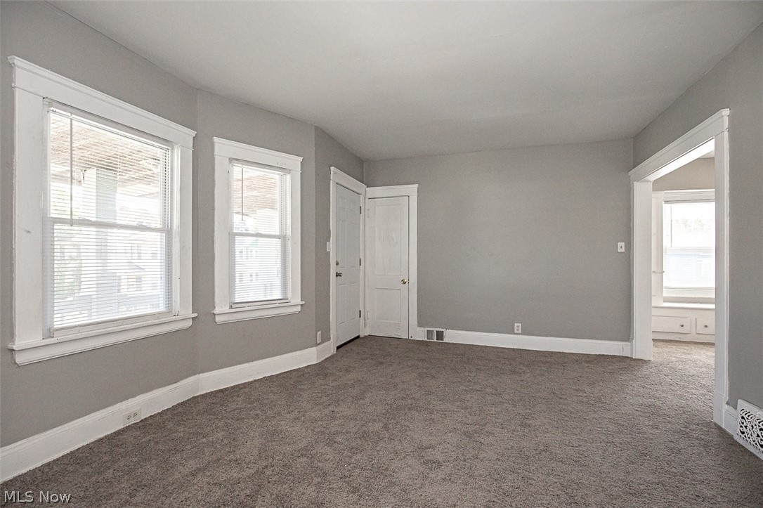 1320 E 142nd Street East Cleveland OH 44112