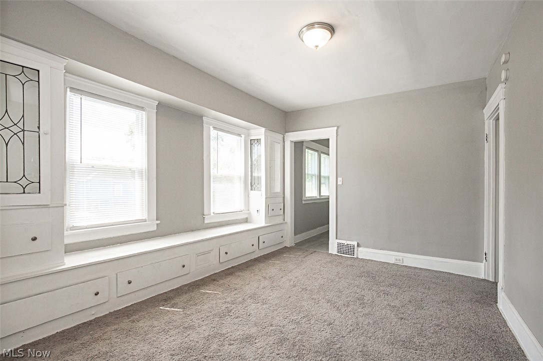1320 E 142nd Street East Cleveland OH 44112