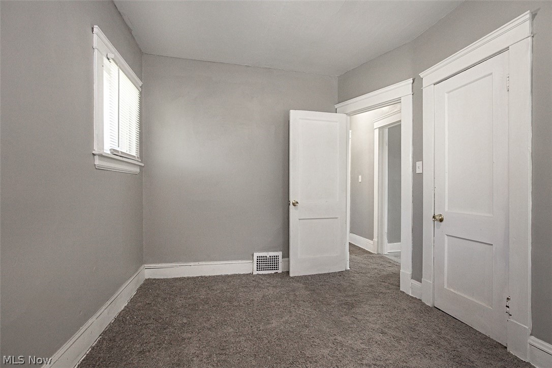1320 E 142nd Street East Cleveland OH 44112