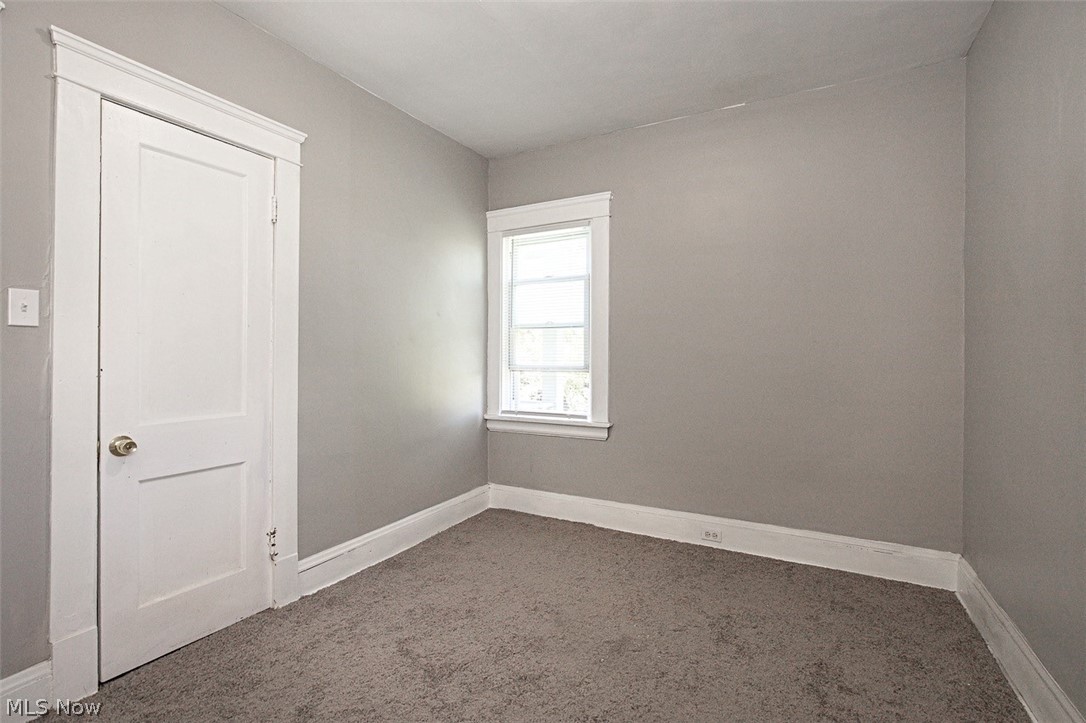 1320 E 142nd Street East Cleveland OH 44112