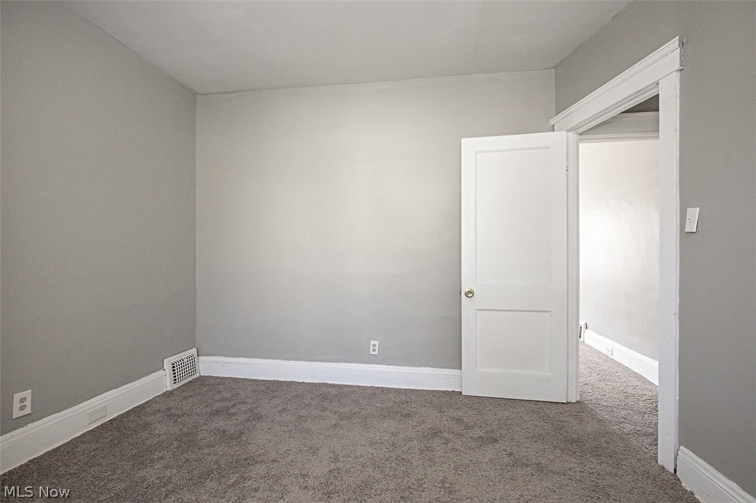 1320 E 142nd Street East Cleveland OH 44112