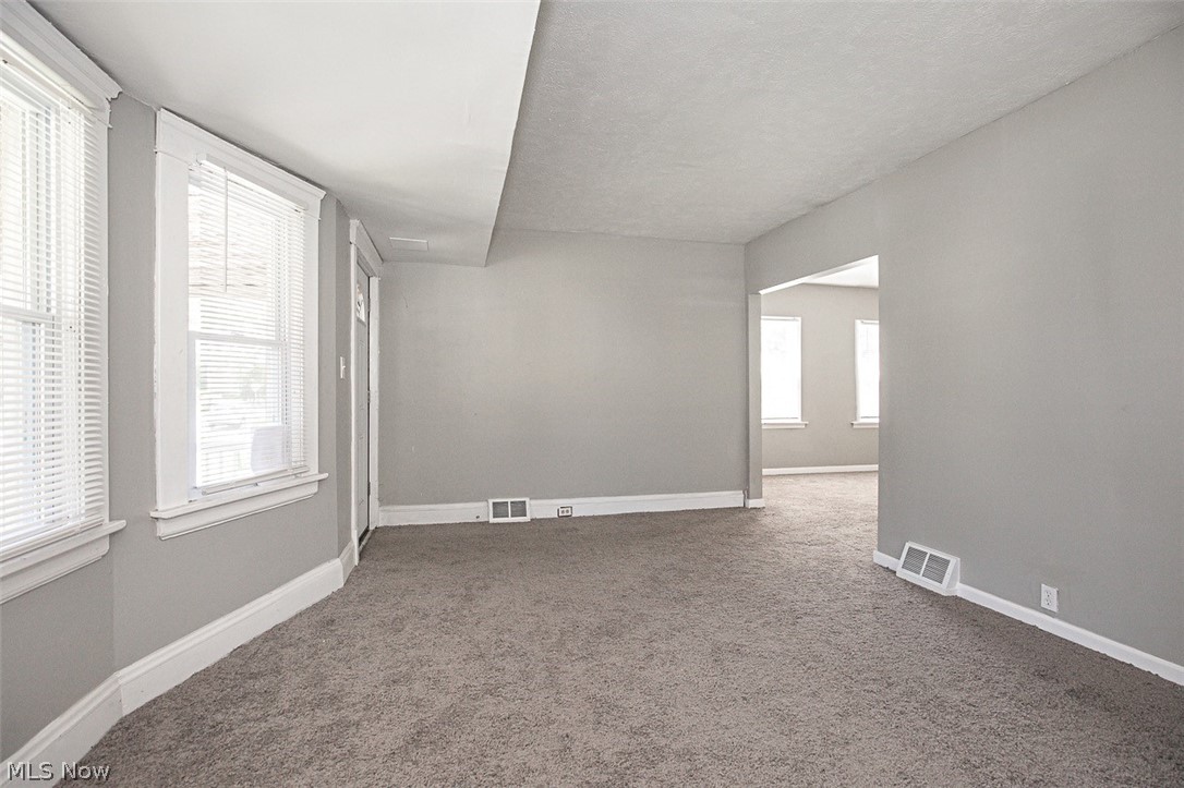 1320 E 142nd Street East Cleveland OH 44112