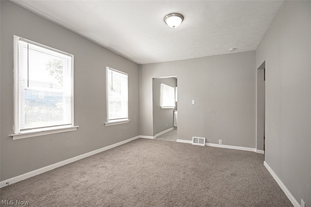 1320 E 142nd Street East Cleveland OH 44112