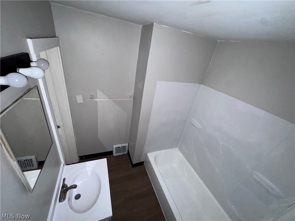 2793 E 125th Street East Cleveland OH 44120