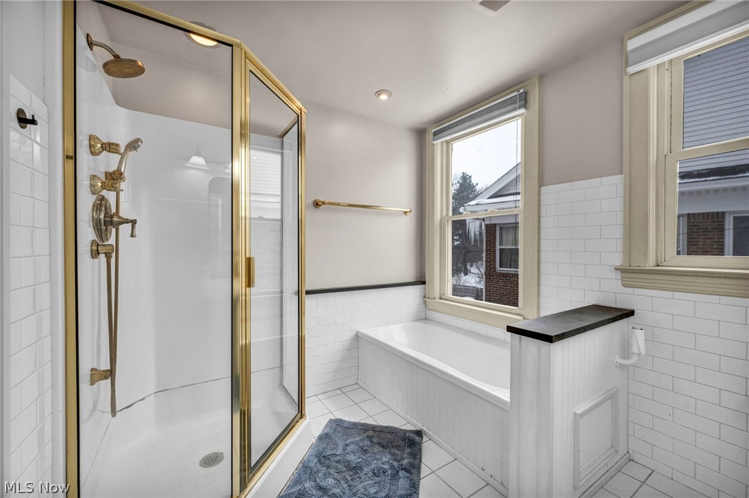 2420 Overlook Road Cleveland Heights OH 44106