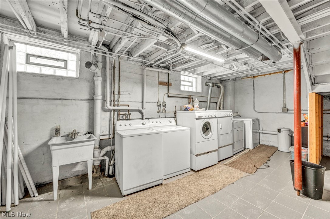 2420 Overlook Road Cleveland Heights OH 44106