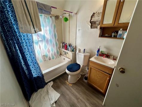 3548 W 63rd Street Cleveland OH 44102