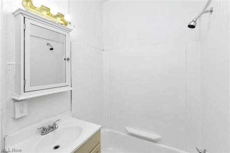 14104 Aspinwall Avenue Cleveland OH 44110