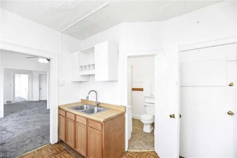 14104 Aspinwall Avenue Cleveland OH 44110
