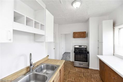 14104 Aspinwall Avenue Cleveland OH 44110