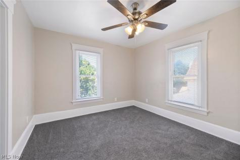 3911 Daisy Avenue Cleveland OH 44109