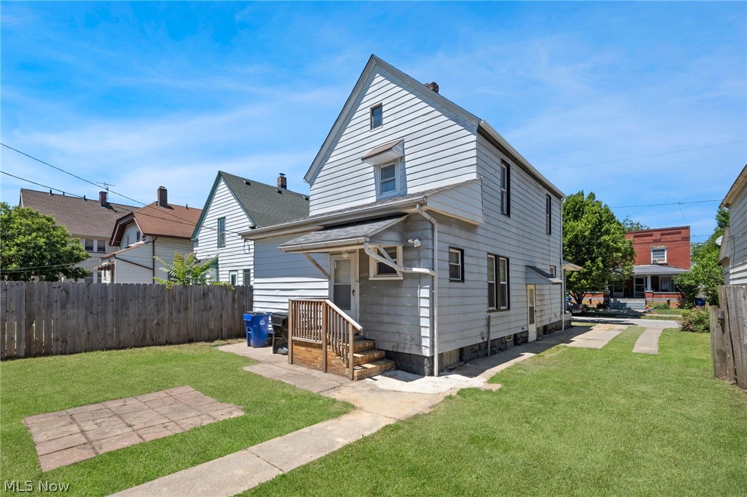 3911 Daisy Avenue Cleveland OH 44109