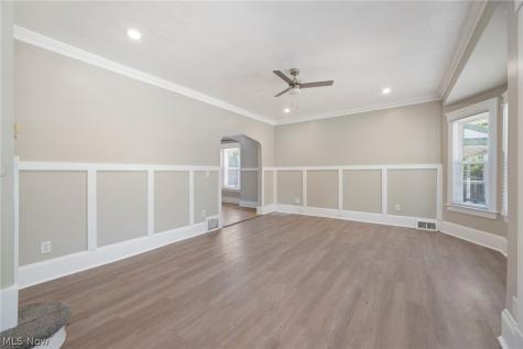 3911 Daisy Avenue Cleveland OH 44109