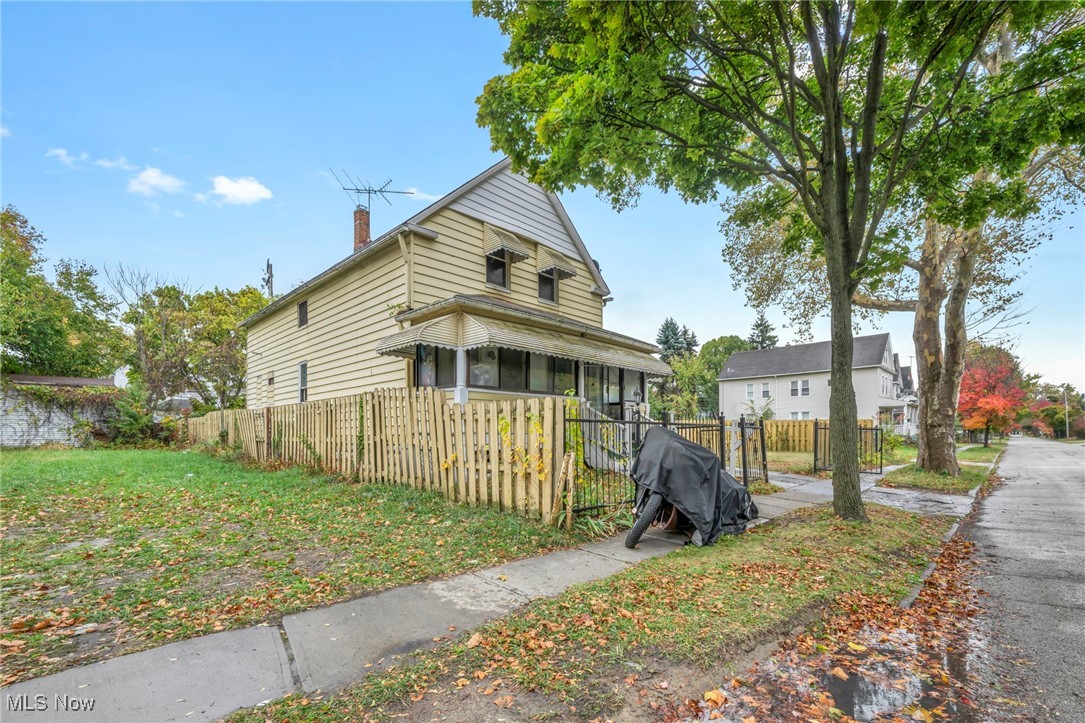 987 E 78th Street Cleveland OH 44103