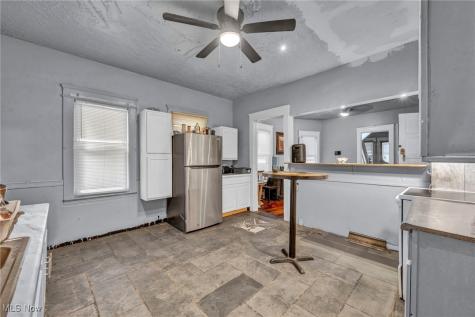 987 E 78th Street Cleveland OH 44103