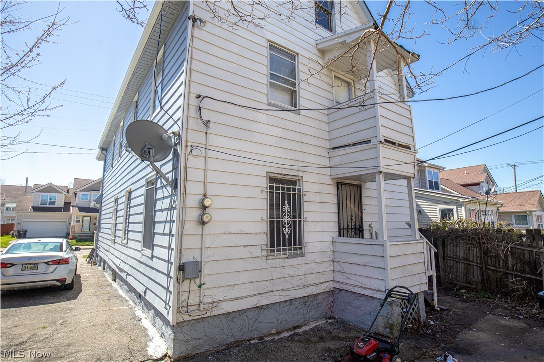 845 Royal Road Cleveland OH 44110