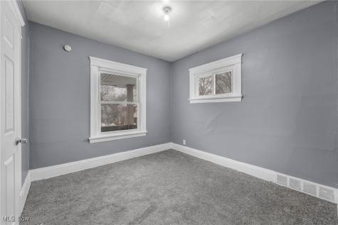 9616 Lamontier Avenue Cleveland OH 44104
