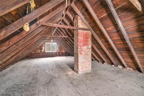 9616 Lamontier Avenue Cleveland OH 44104