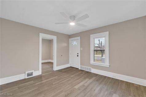 15008 Sylvia Avenue Cleveland OH 44110
