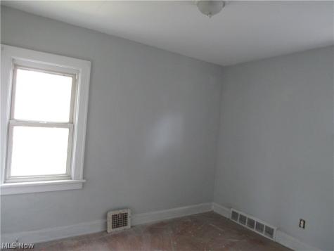 889 E 128th Street Cleveland OH 44108