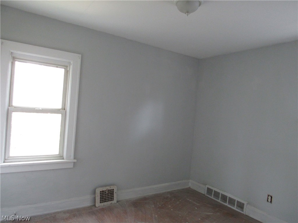 889 E 128th Street Cleveland OH 44108