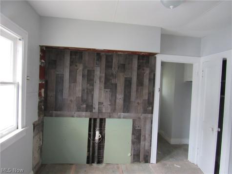 889 E 128th Street Cleveland OH 44108