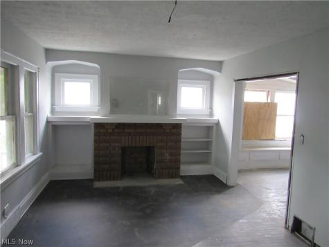 889 E 128th Street Cleveland OH 44108