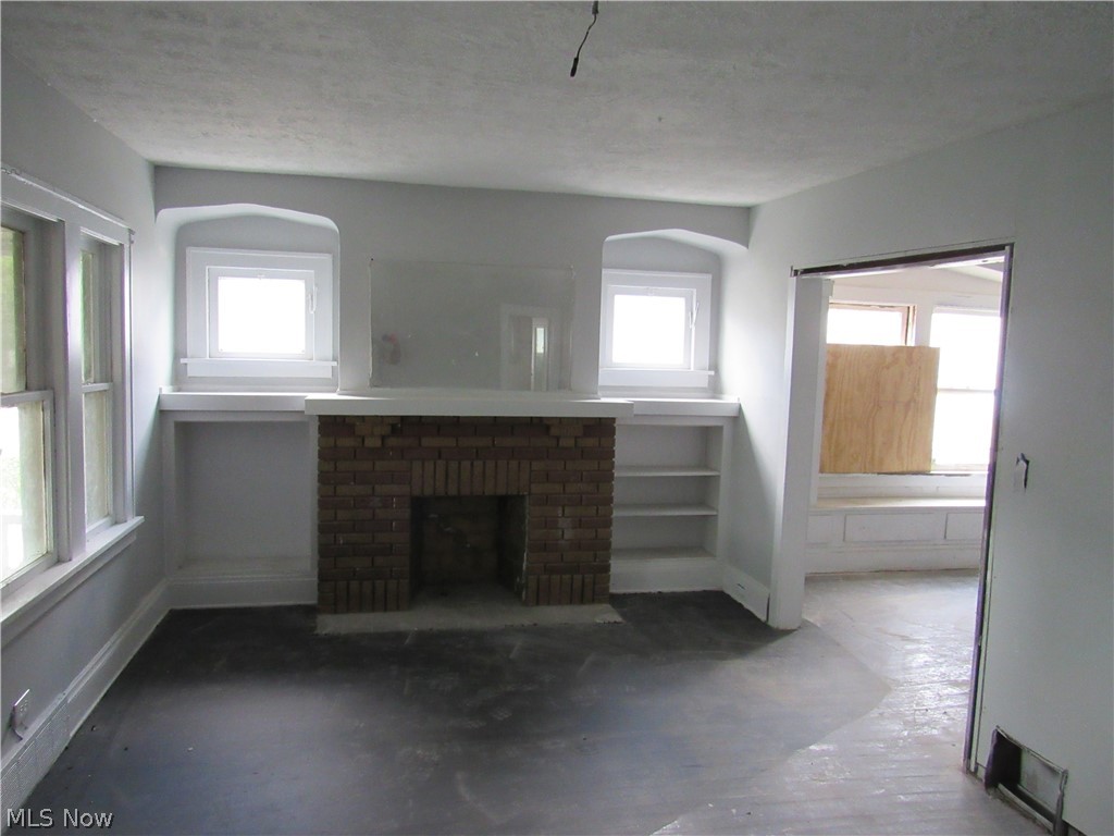 889 E 128th Street Cleveland OH 44108