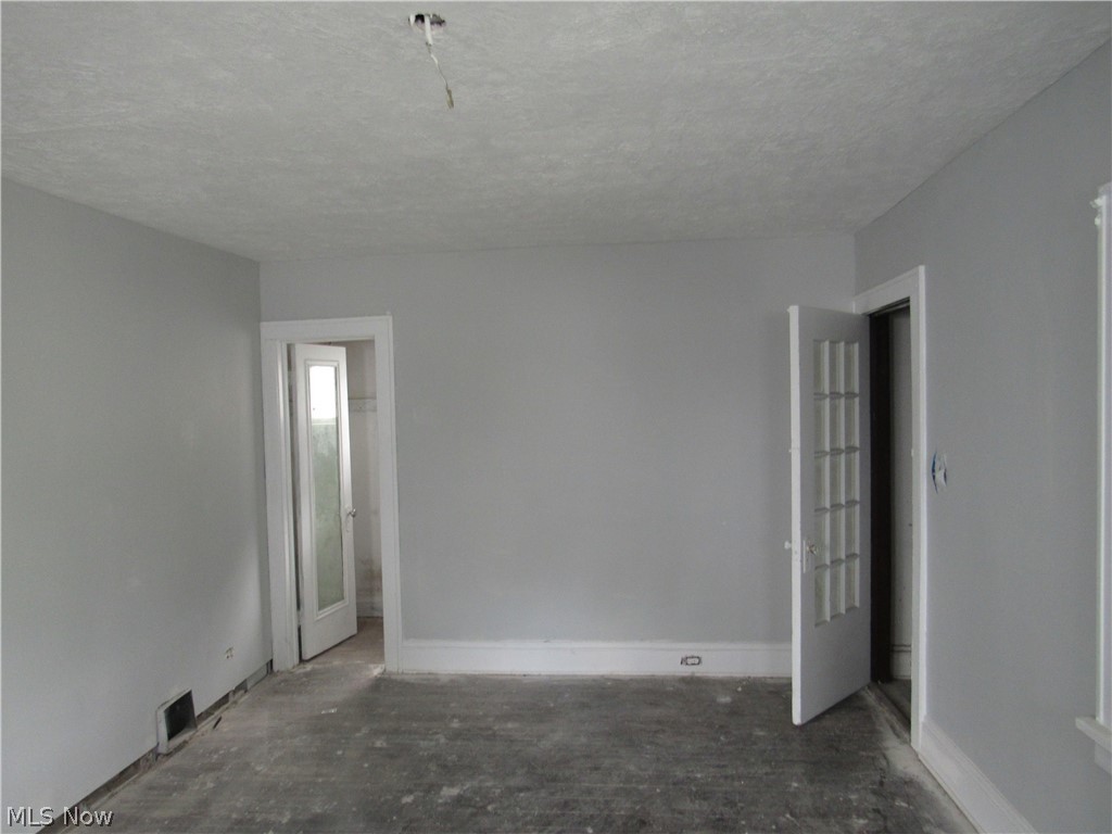 889 E 128th Street Cleveland OH 44108