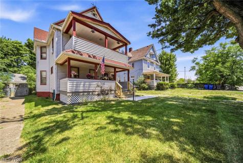 801 E 157 Street Cleveland OH 44110