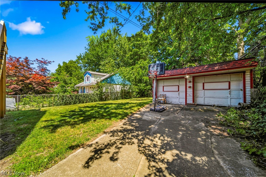 801 E 157 Street Cleveland OH 44110