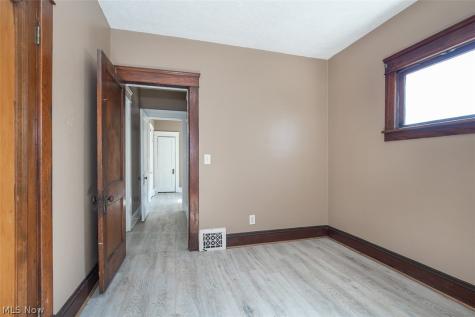 3976 E 71st Street Cleveland OH 44105