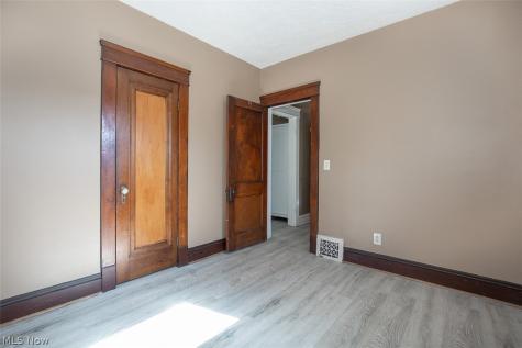 3976 E 71st Street Cleveland OH 44105