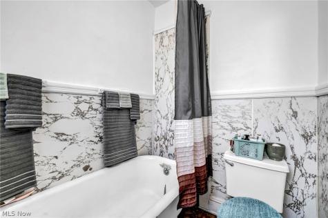 10407 Grandview Avenue Cleveland OH 44104