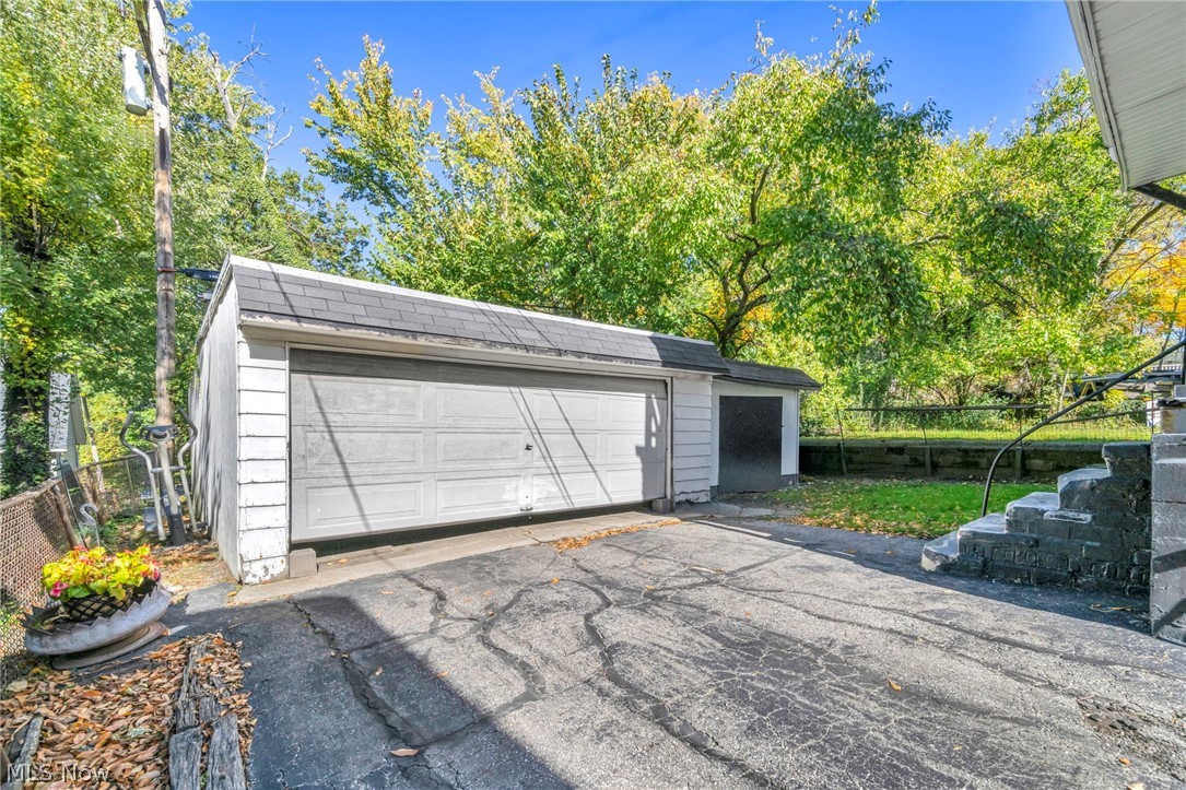 10407 Grandview Avenue Cleveland OH 44104