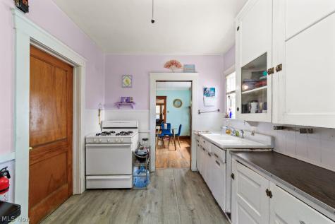 1334 W 104th Street Cleveland OH 44102