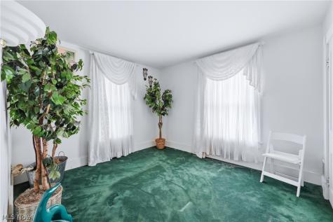 826 Parkwood Avenue Youngstown OH 44502