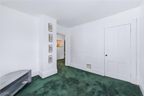 826 Parkwood Avenue Youngstown OH 44502