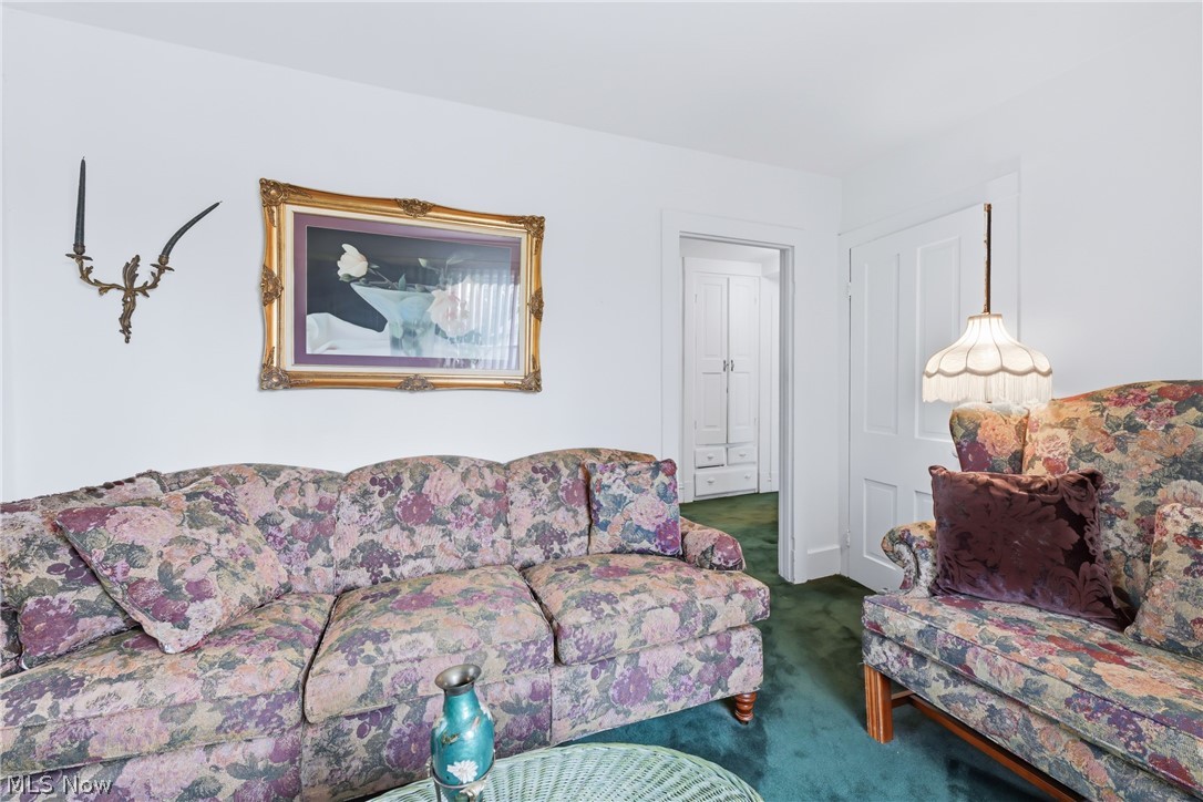 826 Parkwood Avenue Youngstown OH 44502