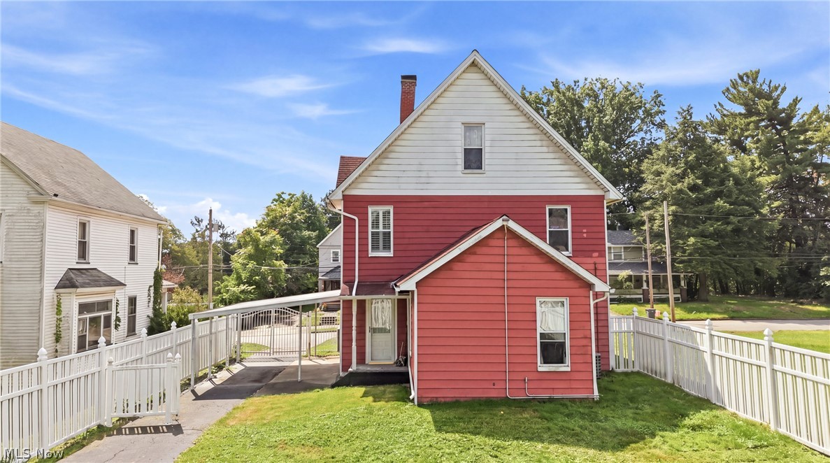 826 Parkwood Avenue Youngstown OH 44502