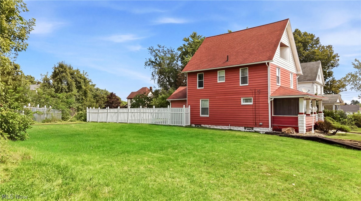 826 Parkwood Avenue Youngstown OH 44502