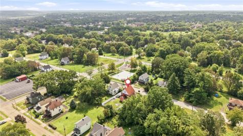826 Parkwood Avenue Youngstown OH 44502