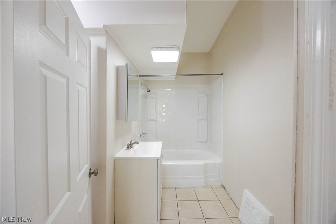 2914 Woodbridge Avenue Cleveland OH 44109