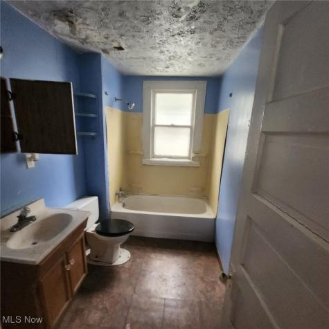 16204 Arcade Avenue Cleveland OH 44110