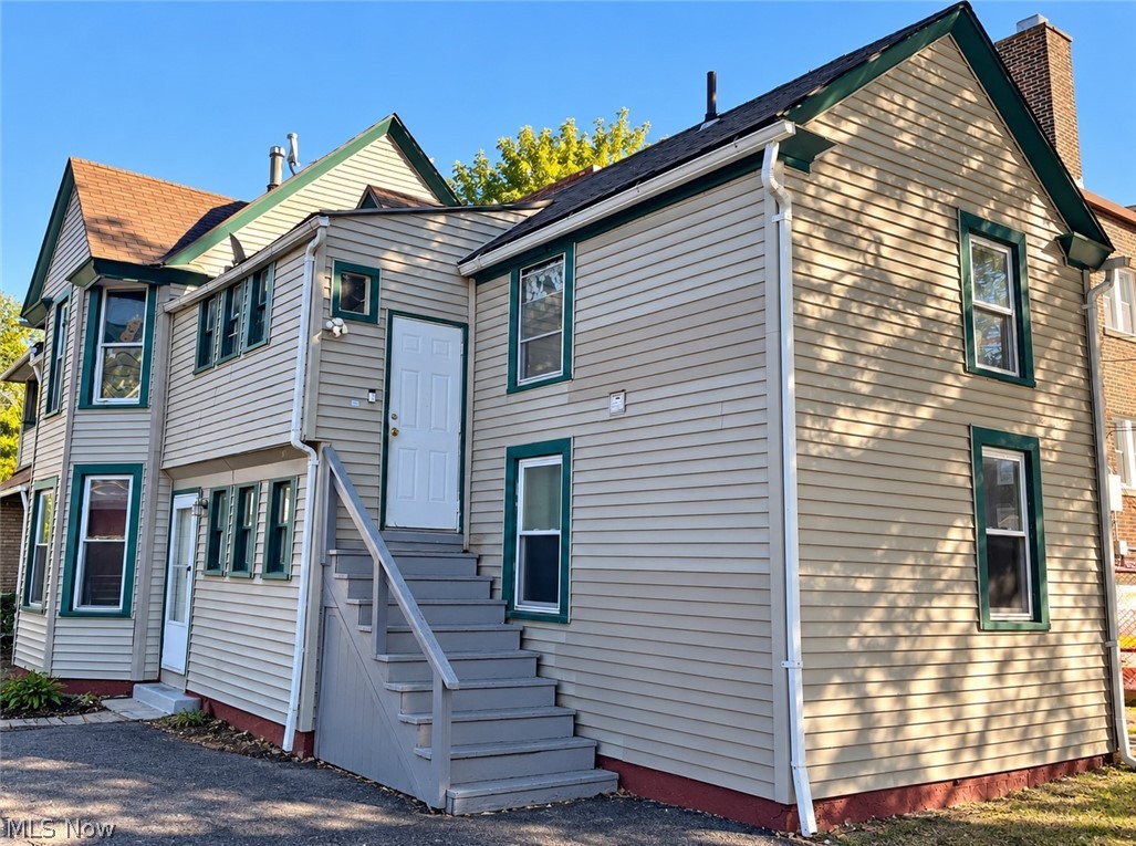 1346 Cove Avenue Lakewood OH 44107