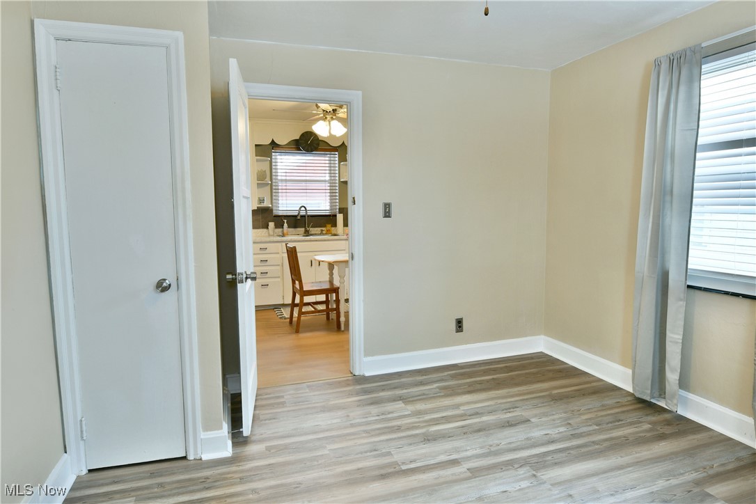 676 Central Parkway Avenue SE Warren OH 44484