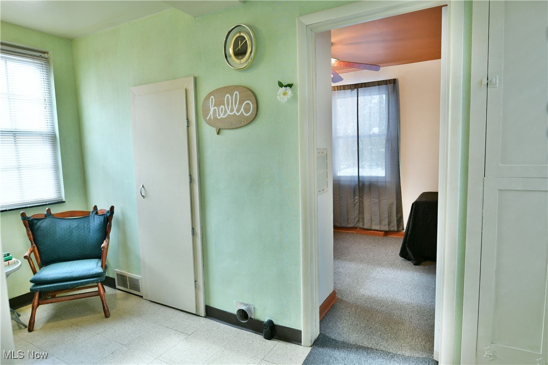 676 Central Parkway Avenue SE Warren OH 44484