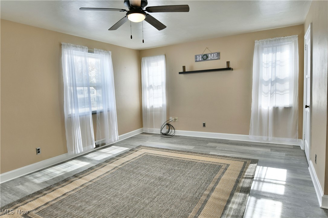 676 Central Parkway Avenue SE Warren OH 44484
