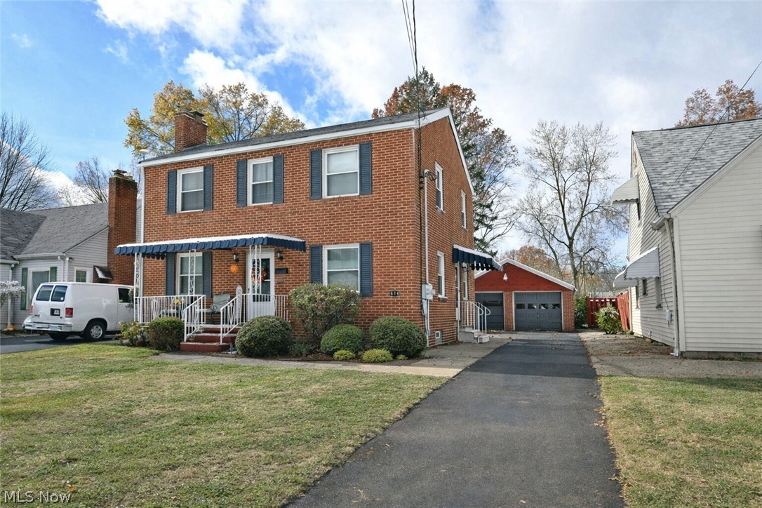 676 Central Parkway Avenue SE Warren OH 44484