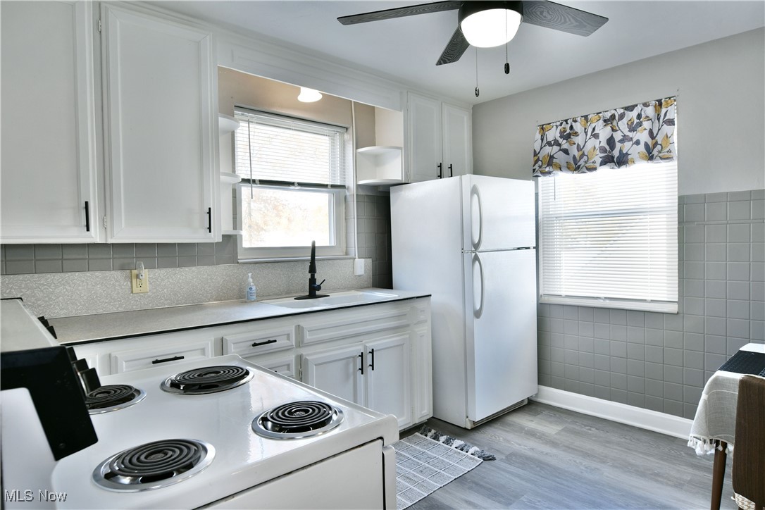 676 Central Parkway Avenue SE Warren OH 44484
